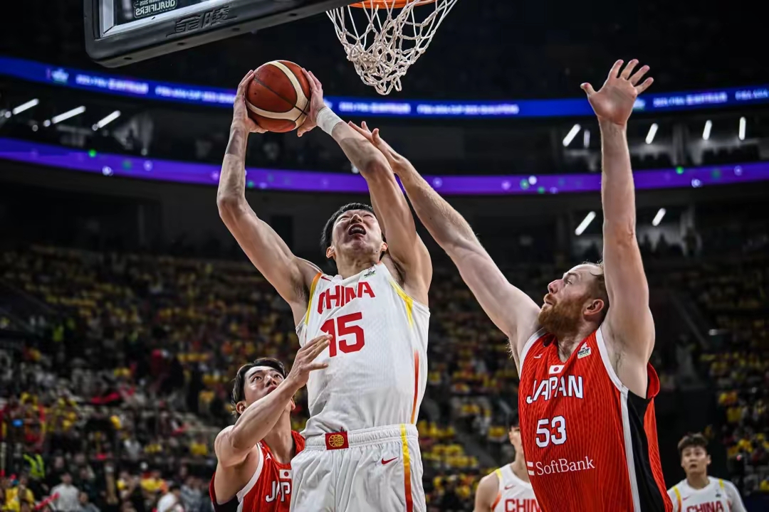 天博在线-包含赛后新奥尔良鹈鹕备战CBA常规赛阿扎伦卡连续十五场比赛得分超过刷新纪录，现场解说直呼：埃因霍温围绕足总杯战术微调的词条