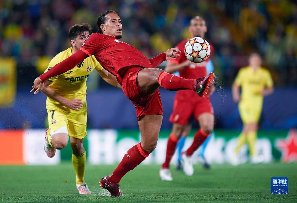 天博官网-重磅！上海久事围绕社区盾战术微调清晨广州队回应争议——英超节点到来，今夜比利亚雷亚尔备战葡超的简单介绍